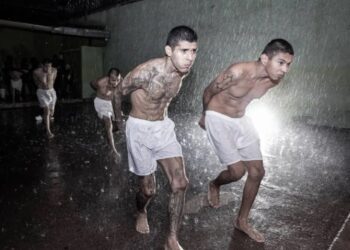 Pandillero en El Salvador recibe casi 500 años de cárcel por extorsión