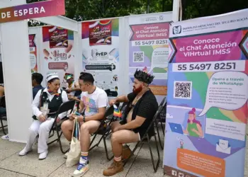 IMSS aplicó 803 pruebas de VIH y Hepatitis C en marcha LGBT+