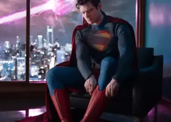 Se filtran fotos de David Corenswet con traje de Superman