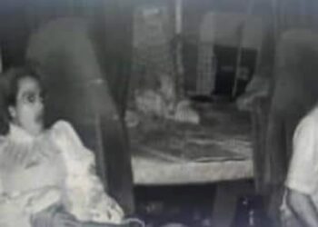 ¡Qué horror! Aparece fantasma de mujer en un tráiler