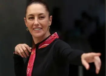 Sheinbaum se compromete a abrir 300 mil plazas en universidades