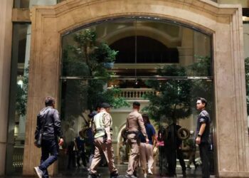 Descubren los cuerpos de 6 turistas en un hotel de lujo en Tailandia