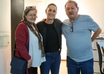 Ignacio Taibo continua en el Fondo de Cultura Económica