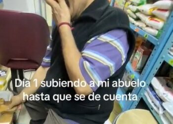 Joven le crea un canal de TikTok a su abuelo