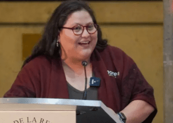 Según estatutos, Citlalli Hernández quedaría al frente de Morena