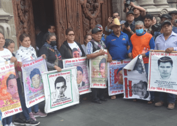 Nos fue muy bien con los padres de los 43 normalistas: AMLO