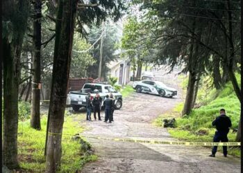 Encuentran cuerpos sin vida en un paraje de la carretera México-Cuernavaca, en la CDMX