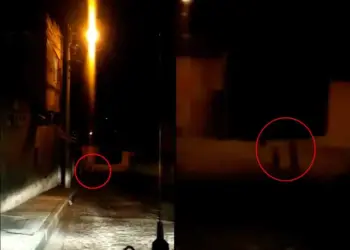 Captan a duendes jugando en la noche