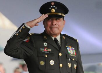 El general Luis Cresencio Sandoval resultó positivo a COVID-19
