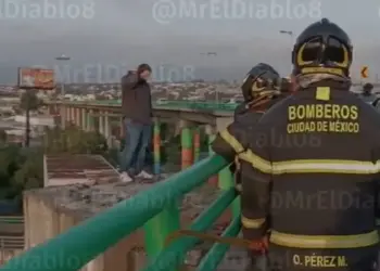 Hombre amenaza con suicidarse en Periférico