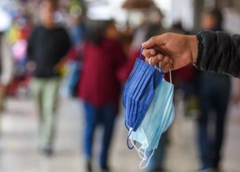 La UNAM sugiere usar mascarillas en interiores por Covid-19