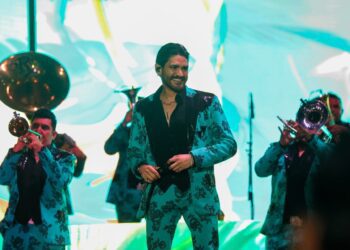 Especular presentación de la banda El Recodo en la feria de Playa del Carmen