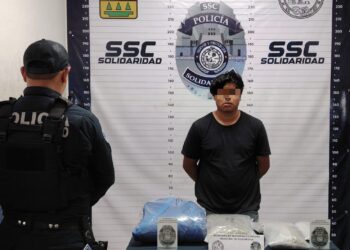 Policía de Solidaridad detiene a una persona en posesión de posibles narcóticos