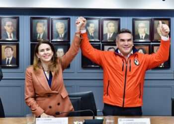 ‘Alito’ pide permiso para reelegirse al frente del PRI