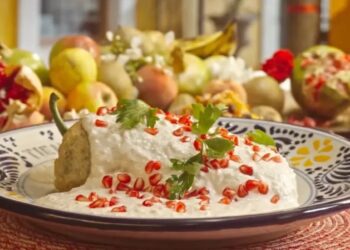 Prueba esta receta de chiles en nogada, la deliciosa especialidad originaria de Puebla