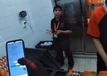 Repartidor pelea con gerente de Little Caesars