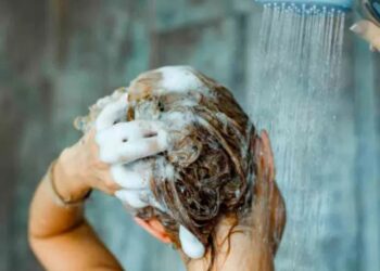 Médico de Yale pasa 8 años sin bañarse para estudiar los efectos en el cuerpo