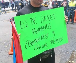 Policía de video de Luna Bella se manifiesta en SSC