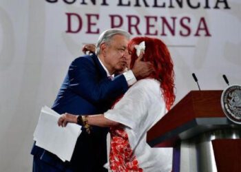 Layda Sansores da mensaje despedida a AMLO