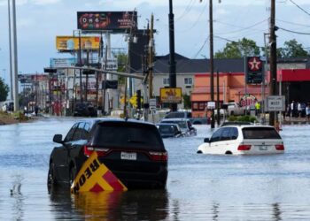 ‘Beryl’ causa 8 muertes en EE. UU.; se reportan inundaciones y daños