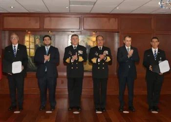 Se crea el Grupo Aeroportuario Marina tras fusión del AICM