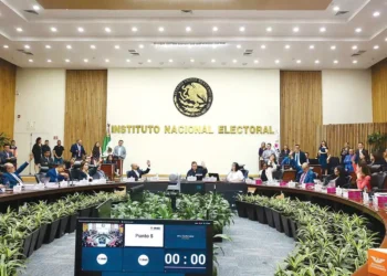 INE aprueba otorgar a Morena mayoría en Cámara