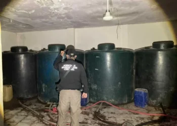 FGR catea domicilio en Durango y asegura 30 mil litros de hidrocarburo