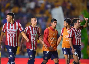 Chivas cambia alineación para enfrentar a Juárez
