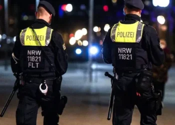 Mujer apuñala a 5 personas en Alemania