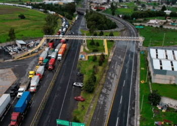 Pagaremos conforme al avalúo, dice AMLO a campesinos que bloquean la México-Puebla