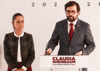 Alejandro Svarch pasa de la Cofepris a IMSS-Bienestar