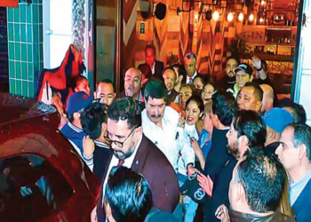 Frenan temporalmente aprehensión de Javier Corral