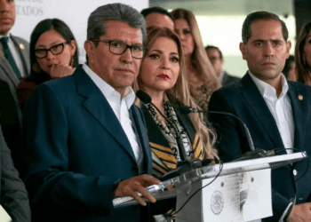 Morenistas eligen a Ricardo Monreal como coordinador en la Cámara de Diputados