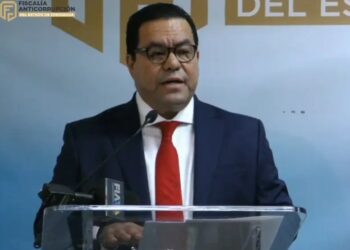 Fiscalía Anticorrupción de Chihuahua declara a Javier Corral “prófugo”