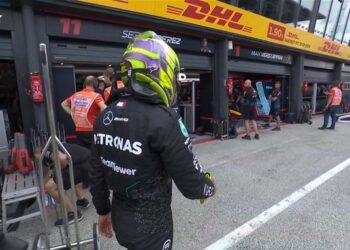 Checo Pérez insulta a Hamilton