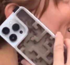 Mujer impacta al tener una granja de hormigas