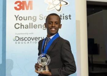 ‘Niño del año’, creador de jabón que combate cáncer de piel