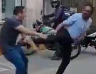 Hombres protagonizan épica pelea en Morelia