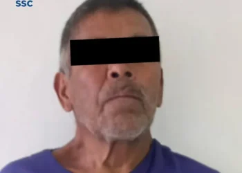 Detienen a profanador de tumbas en panteón