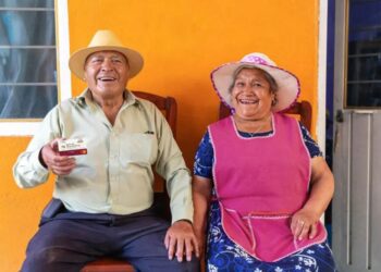 Montiel felicitó a los adultos mayores e invitó a inscribirse a la pensión del Bienestar