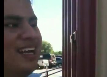 Invidente confunde el Poder Judicial de la Federación con el baño de hombres