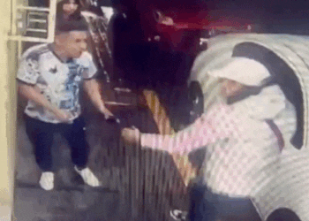 En segundos roban auto a hombre en Naucalpan