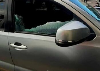 Roban medio millón de pesos a un hombre en Michoacán mientras comía tacos