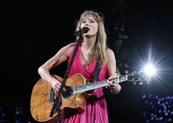 Fans de Taylor Swift salen a las calles tras cancelación de concierto