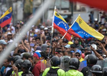 Europa insta a Venezuela a publicar registros