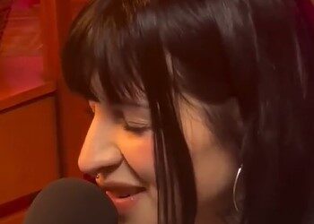 Cazzu reaparece cantando “Como la flor”