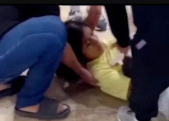 Joven da a luz en la sala de espera del hospital en Reynosa