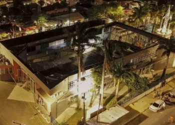 Cae techo de iglesia; deja muertos y heridos