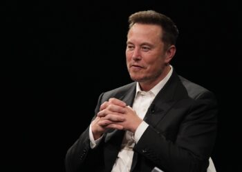 Juez amenaza a Musk con suspender X en Brasil