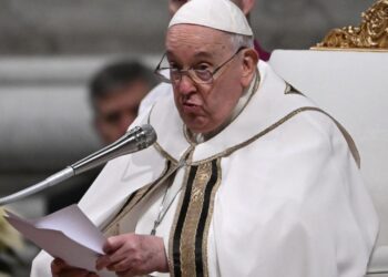 Papa Francisco llama a ‘buscar la verdad’ en Venezuela